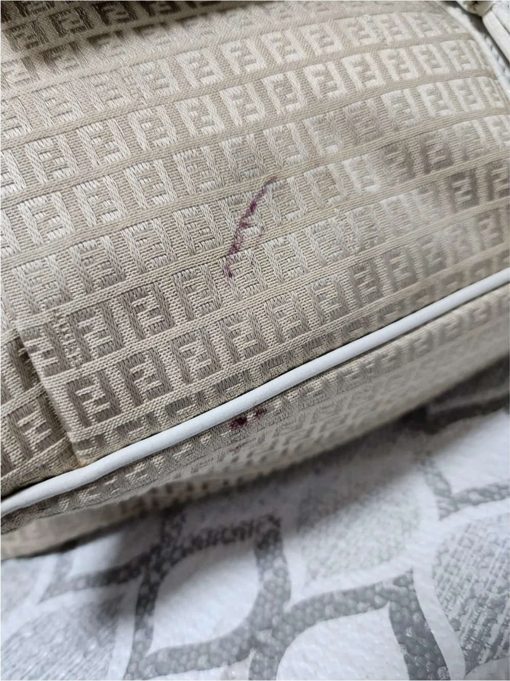 FENDI Vintage Zucca Canvas Shoulder Bag Beige/Cream
